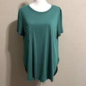 Lush Women’s Short Sleeved SZ M